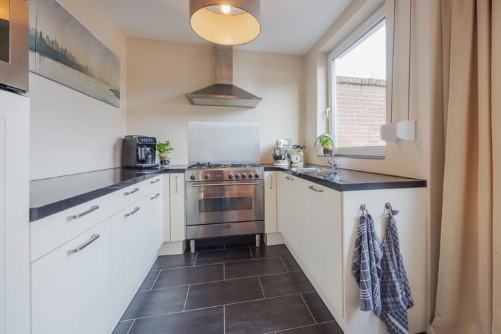 Foto 16 van van de Poelstraat 3