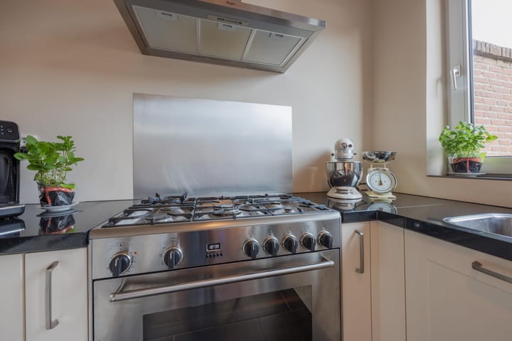 Foto 17 van van de Poelstraat 3