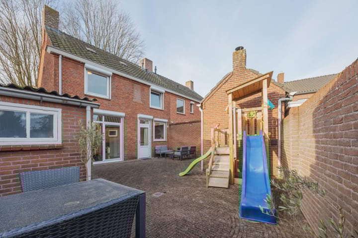 Foto 38 van van de Poelstraat 3