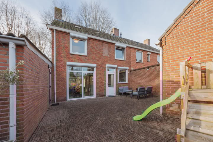 Foto 39 van van de Poelstraat 3