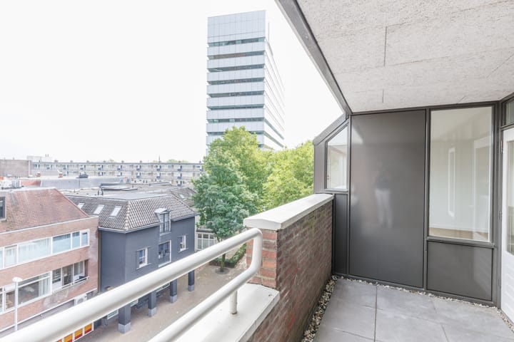 Foto 17 van Helfrichstraat 31