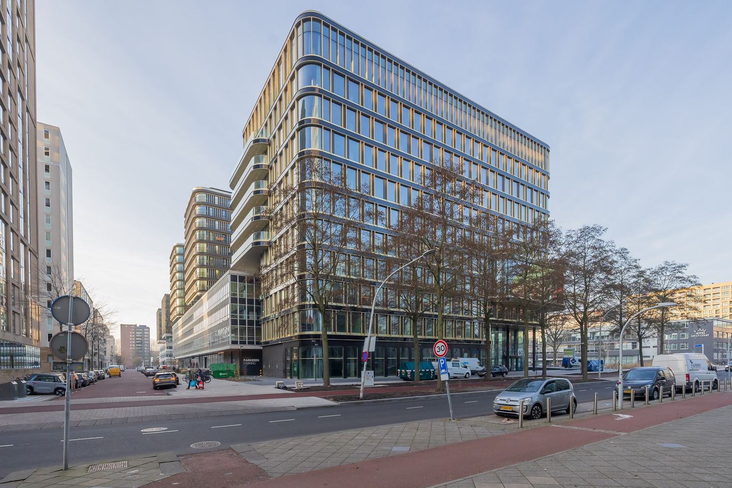 Bekijk foto 2 van Koningin Wilhelminaplein 2-N