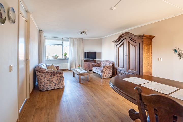 Foto 2 van Wingerd 23