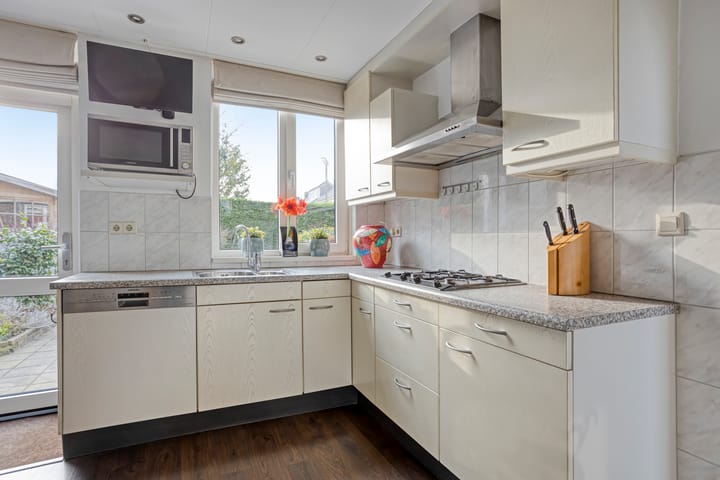 Photo 14 of Goudenregenstraat 6