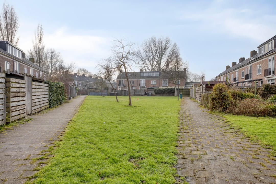 Photo 23 of Goudenregenstraat 6