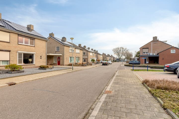 Foto 33 van Klaproosstraat 7