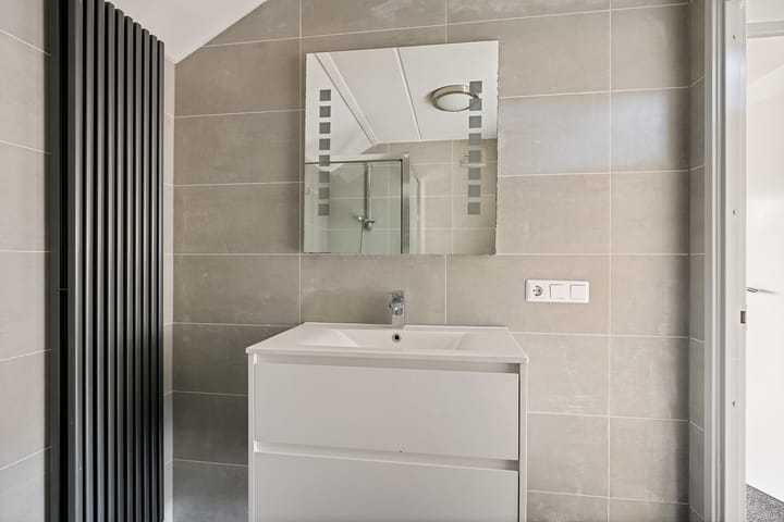 Photo 28 of Souwe 27