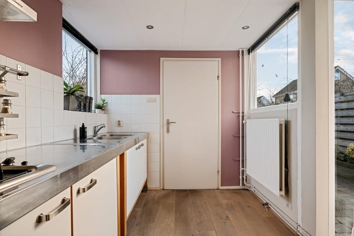 Photo 12 of Souwe 27