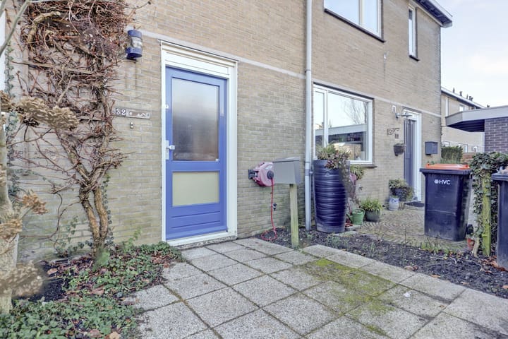 Photo 6 of Schoener 32