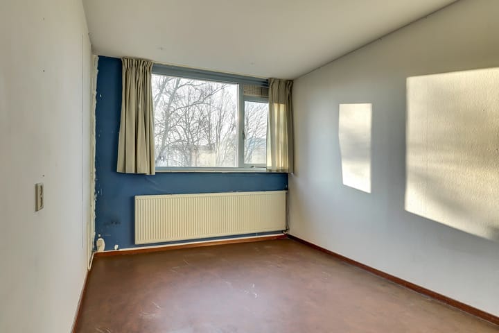 Photo 16 of Schoener 32