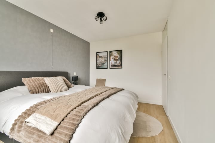 Foto 18 van Middenmolenlaan 59