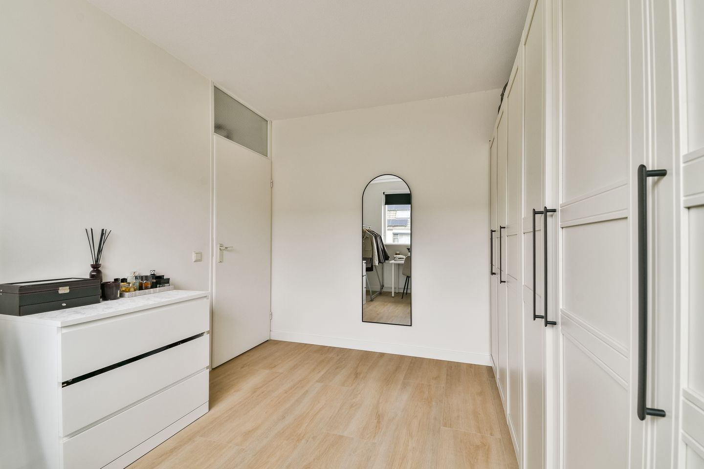 Photo 20 of Middenmolenlaan 59