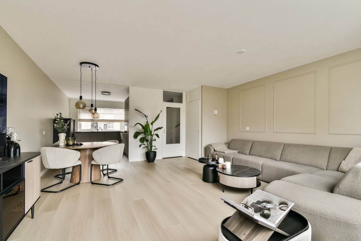 Photo 10 of Middenmolenlaan 59