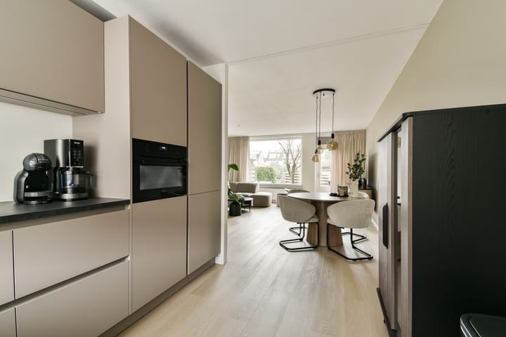 Foto 13 van Middenmolenlaan 59