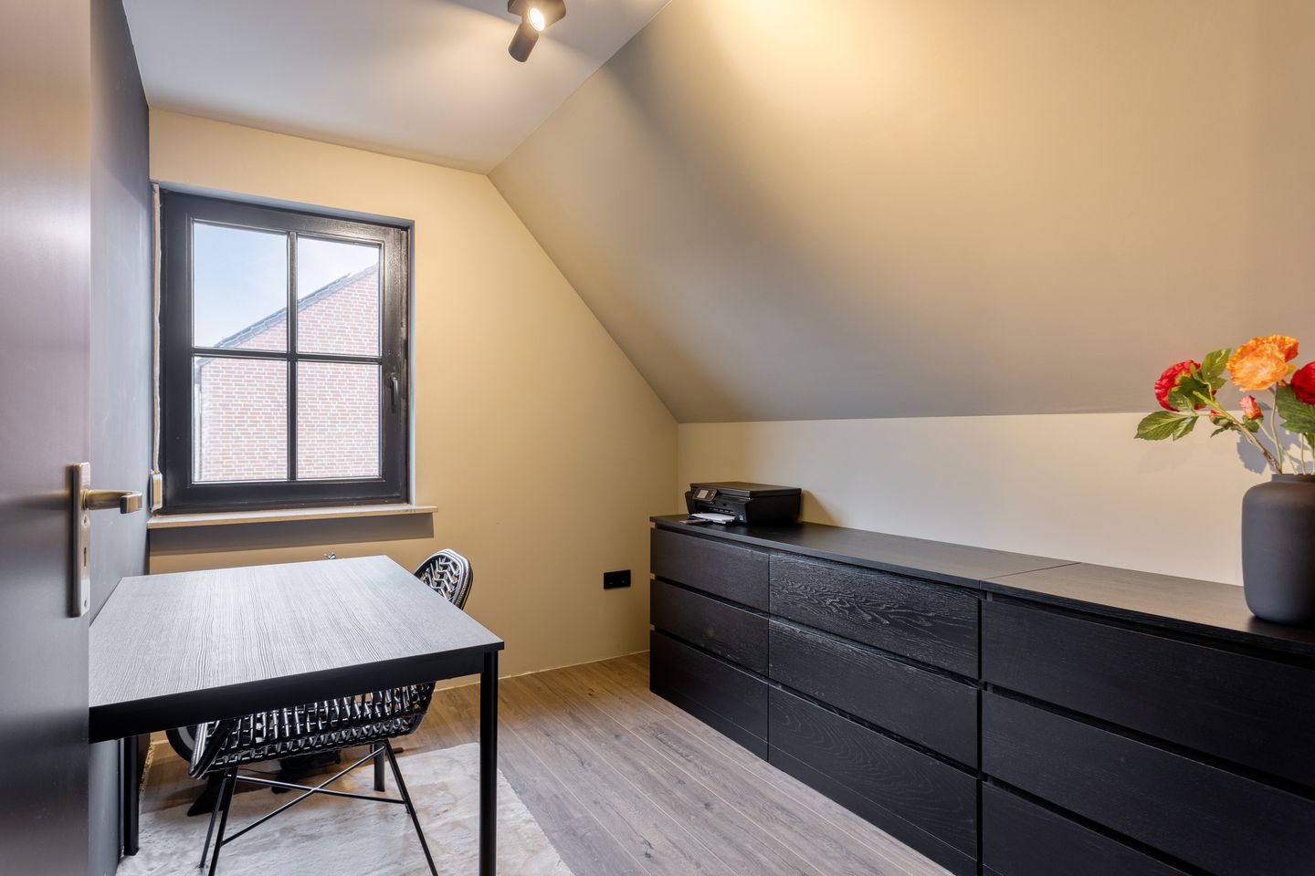 Photo 35 of Kasteelstraat 8