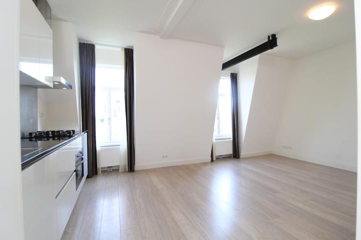 Photo 2 of Hendrik Jacobszstraat 4-4