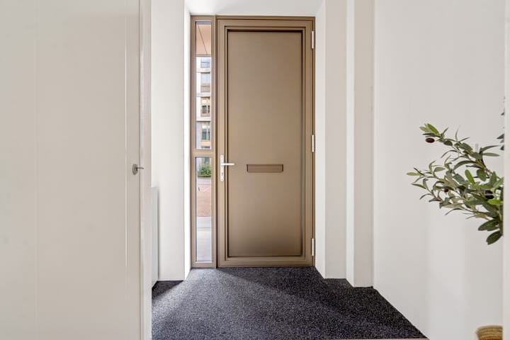 Foto 4 van Madridstraat 7