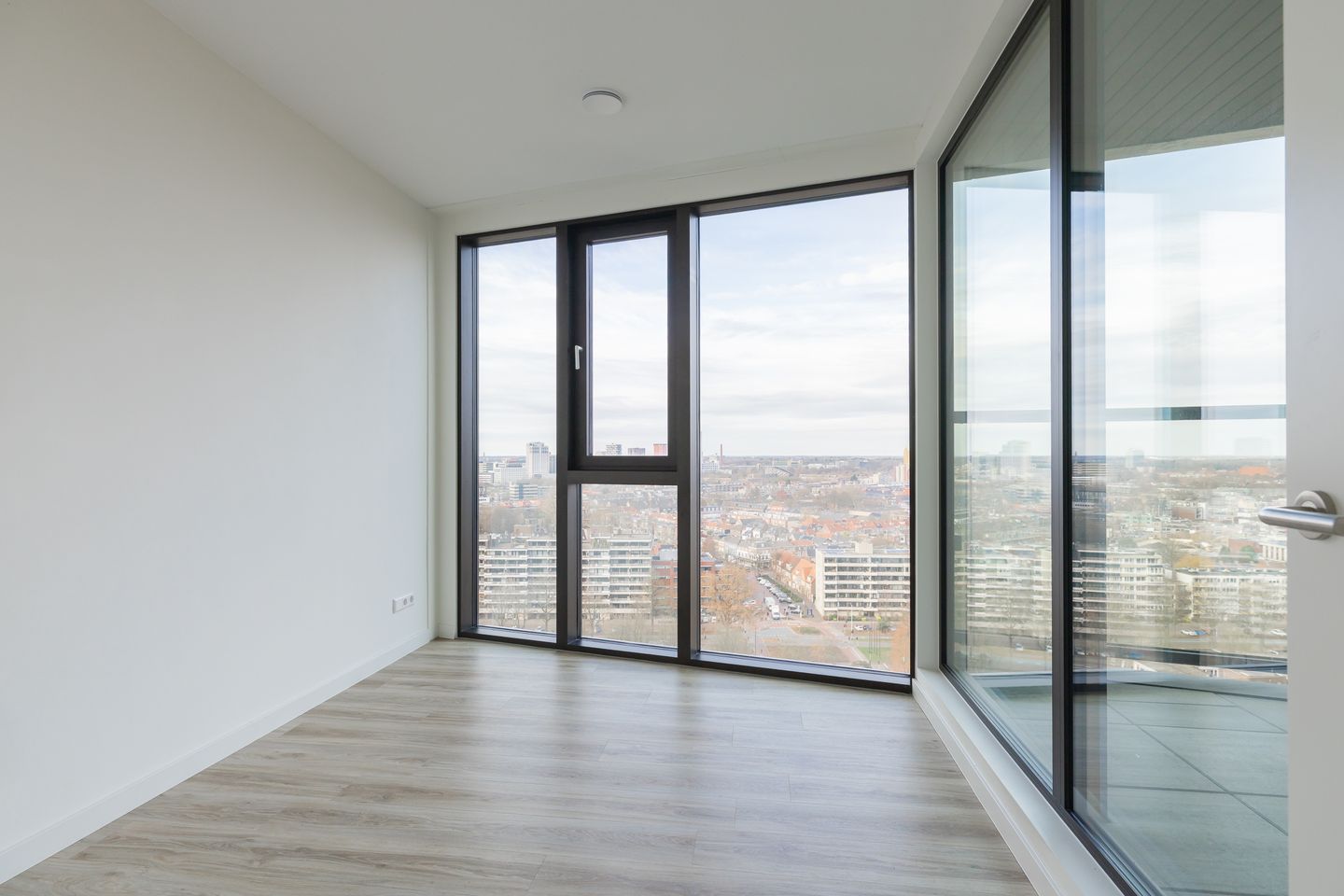 Foto 10 van Vincent van den Heuvellaan 193