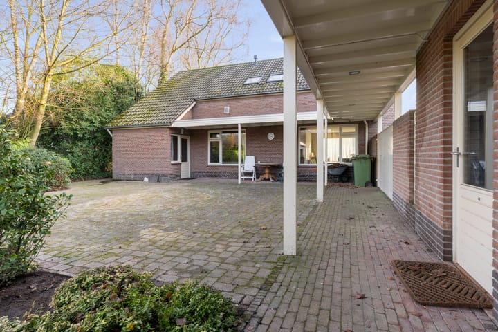 Photo 38 of Roosendaalsebaan 4
