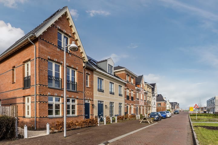 Photo 2 of Fort Vurenstraat 1
