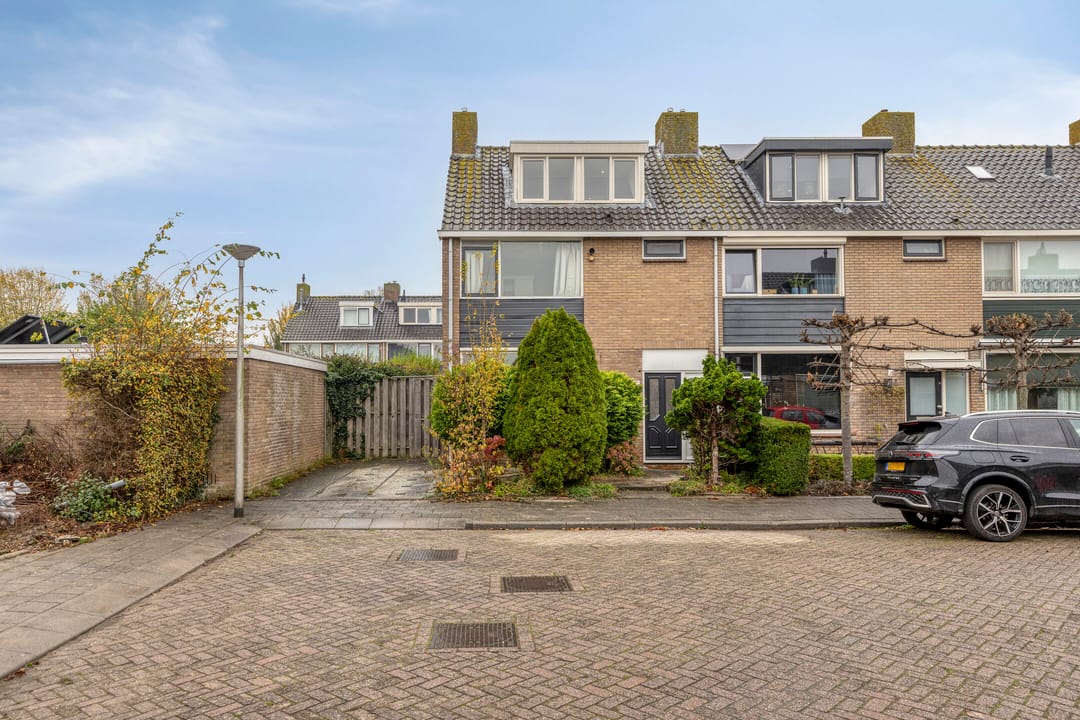 Photo 2 of Schultz van Haegenstraat 17