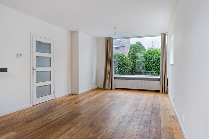 Photo 5 of Schultz van Haegenstraat 17