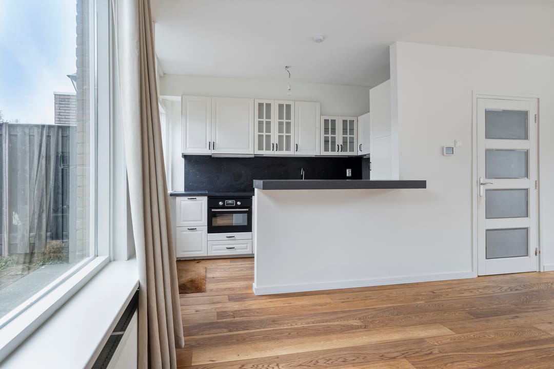 Photo 7 of Schultz van Haegenstraat 17