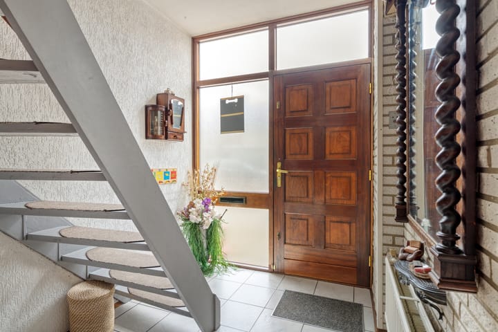 Foto 5 van van Aitzemastraat 13