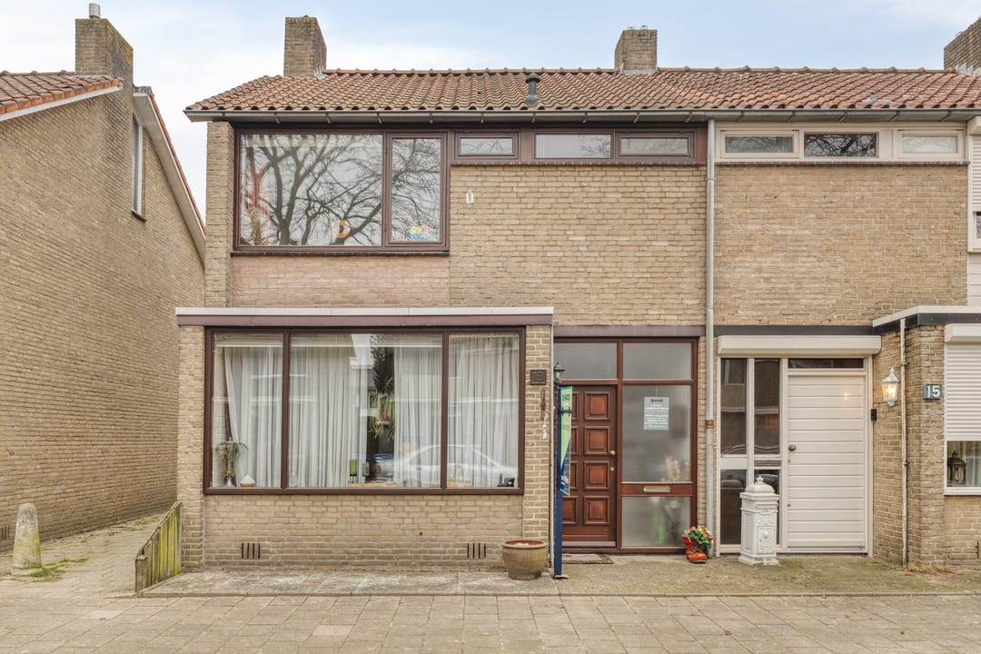 Photo 1 of van Aitzemastraat 13