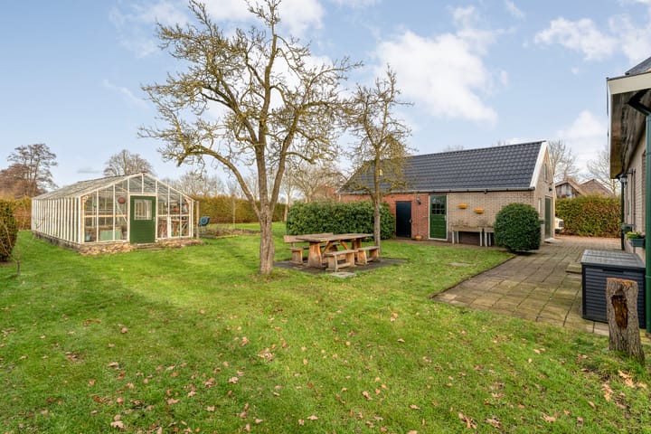 Foto 61 van Geerdijk 25-A