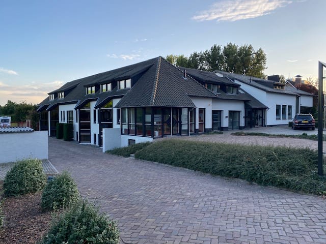 Hintham 117-C, Rosmalen