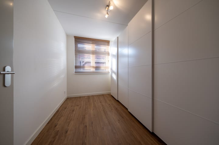 Photo 14 of Regenboog 39