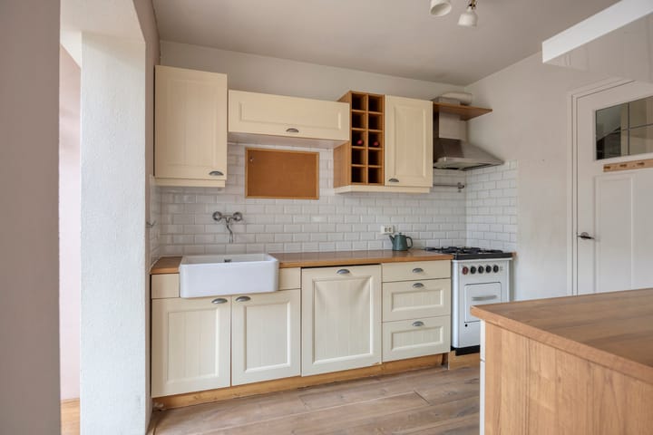 Photo 4 of van Egmondstraat 8