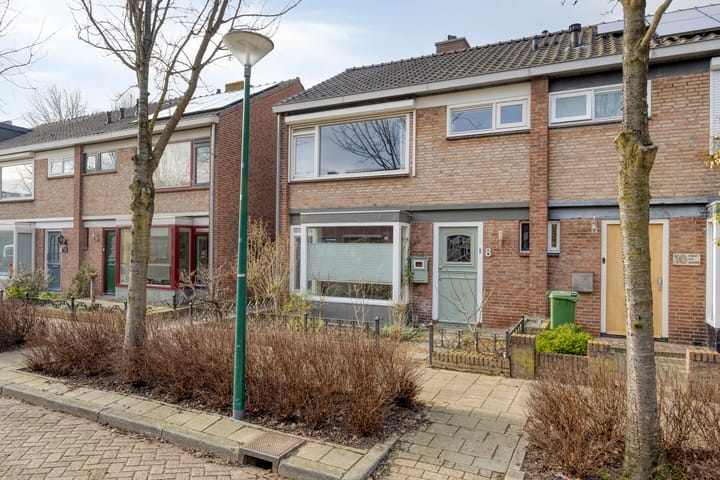 Foto 42 van van Egmondstraat 8