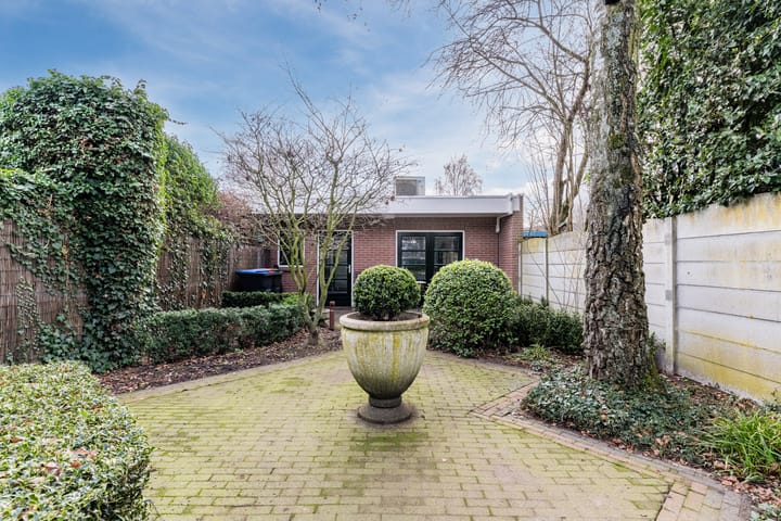 Foto 55 van Bredaseweg 294