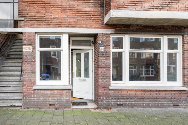 Photo 3 of Linnaeusstraat 209