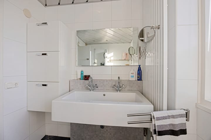 Photo 26 of Anssen 36