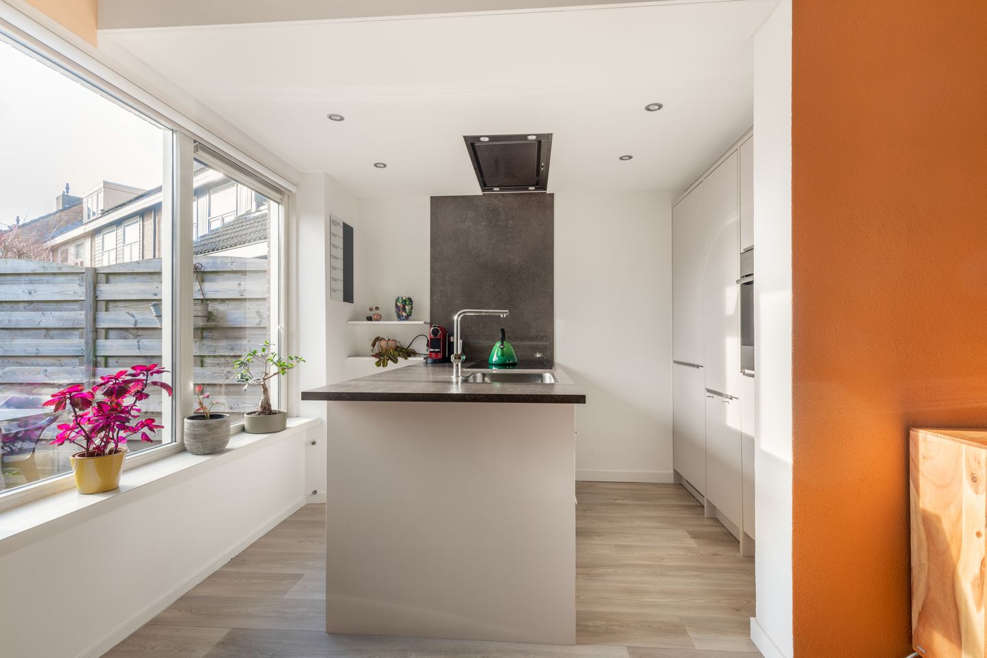 Photo 10 of Karveelstraat 99