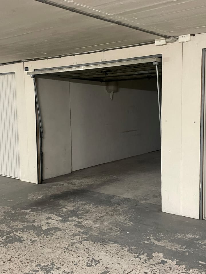 Photo 4 of Burgemeester van Fenemaplein 27-G23