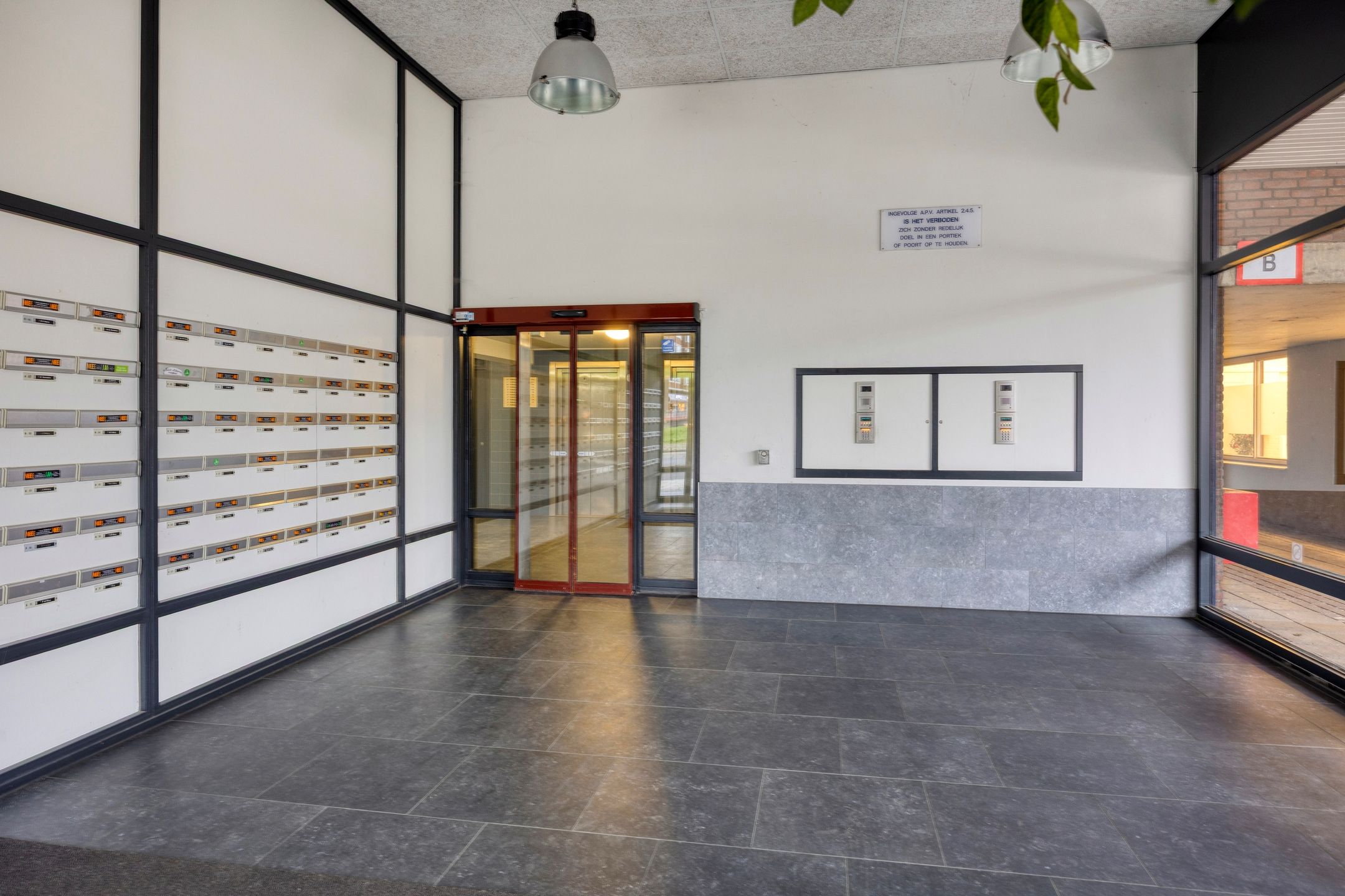 Photo 6 of Over de Vesten 37