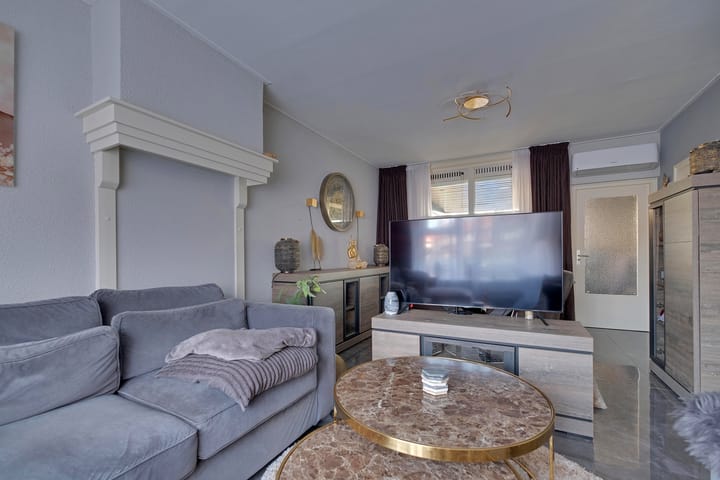 Foto 2 van Maria van Gelrestraat 103