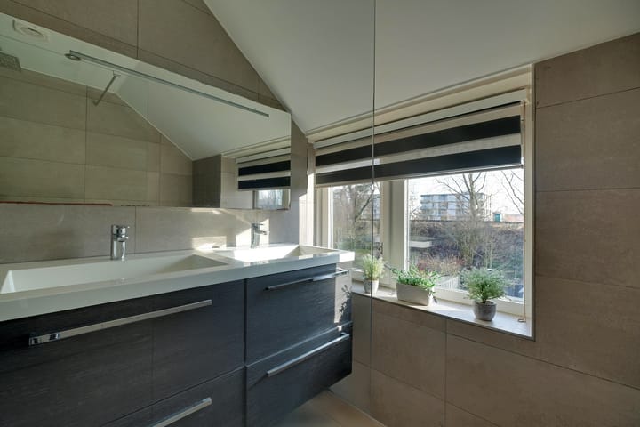 Foto 22 van Maria van Gelrestraat 103