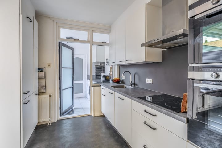 Photo 14 of Oranjelaan 34