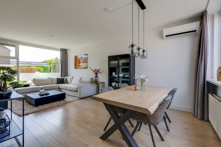 Photo 21 of Nicolaas Beetsstraat 5