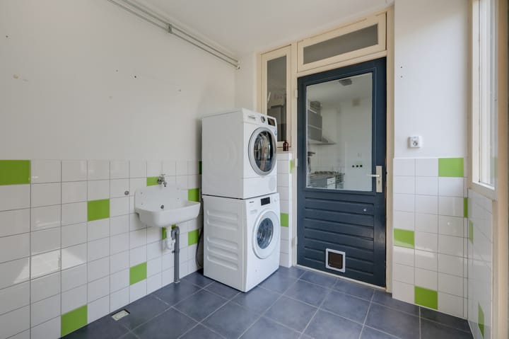 Photo 25 of Nicolaas Beetsstraat 5