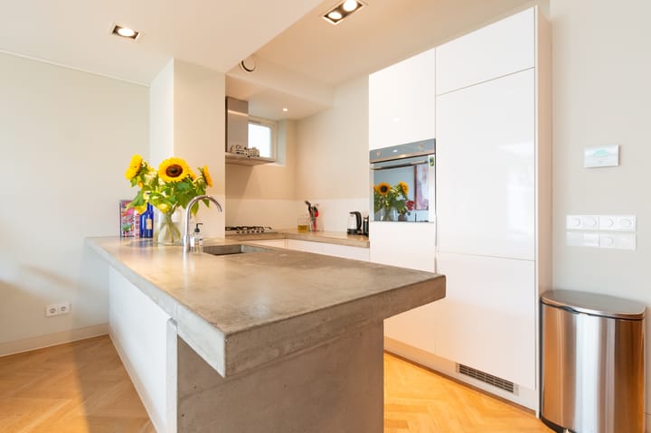 Photo 3 of Wilhelminastraat 2-H