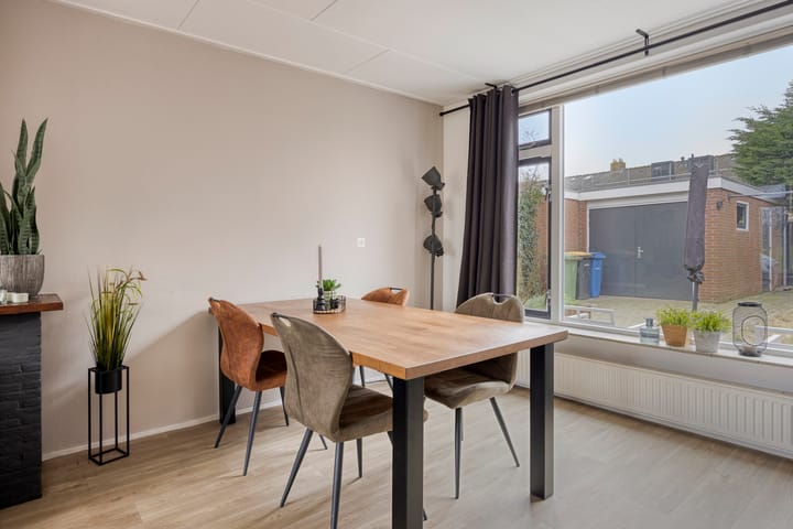 Foto 12 van van Dedemlaan 9