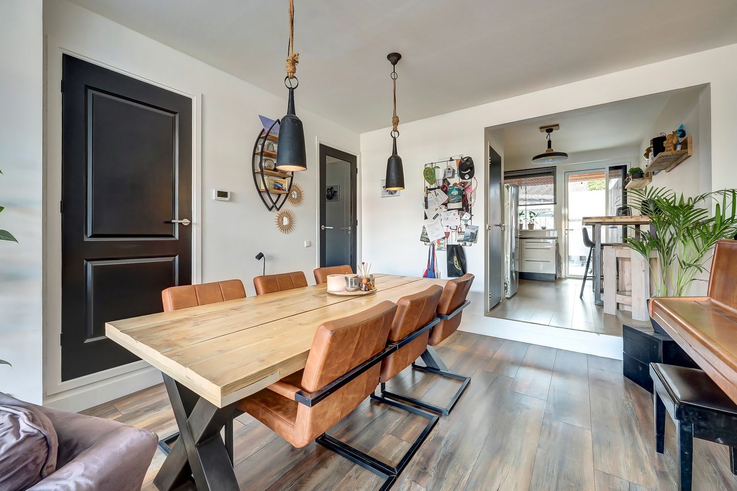 Foto 10 van Burgemeester de Bordesplein 11