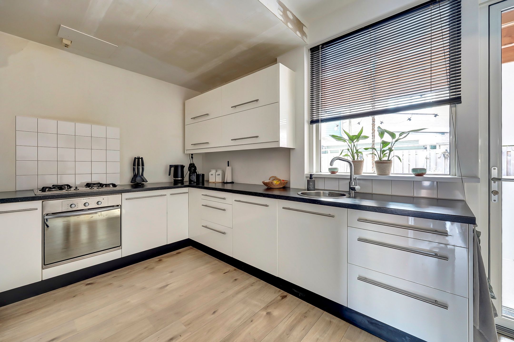 Foto 15 van Burgemeester de Bordesplein 11