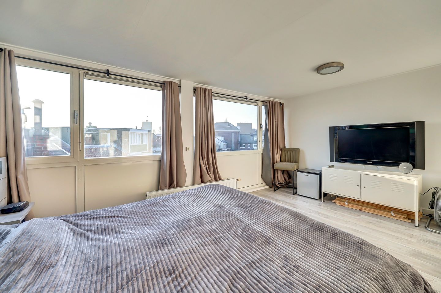 Foto 25 van Burgemeester de Bordesplein 11